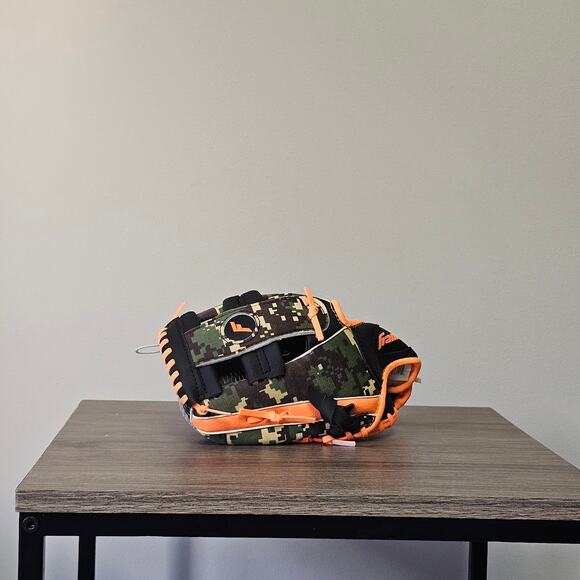 Franklin Sports teeball and Glove Left handed Thrower Blk & Orange NWT - Picture 2 of 4